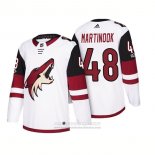 Camiseta Hockey Arizona Coyotes Jordan Martinook 48 2018 Season Centennial Patch Team Road Blanco