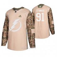 Camiseta Hockey Tampa Bay Lightning Steven Stamkos Dia De Los Veteranos Camuflaje