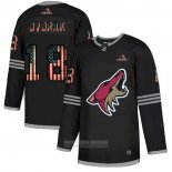 Camiseta Hockey Arizona Coyotes Christian Dvorak 2020 USA Flag Negro