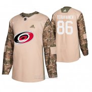 Camiseta Hockey Carolina Hurricanes Teuvo Teravainen Dia De Los Veteranos Camuflaje