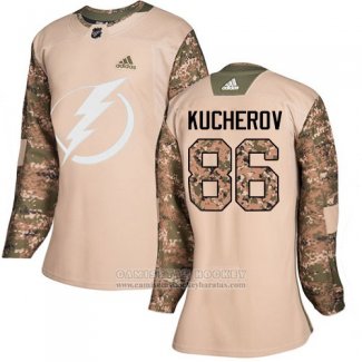 Camiseta Hockey Mujer Tampa Bay Lightning 86 Nikita Kucherov Autentico 2017 Dia De Los Veteranos Stitched Camuflaje