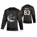 Camiseta Hockey Vancouver Canucks Jay Beagle 2019 Dia De Los Veteranos Camuflaje