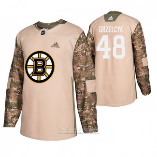 Camiseta Hockey Boston Bruins Matt Grzelcyk Dia De Los Veteranos Camuflaje