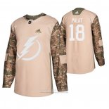 Camiseta Hockey Tampa Bay Lightning Ondrej Palat Dia De Los Veteranos Camuflaje