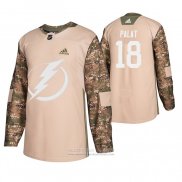 Camiseta Hockey Tampa Bay Lightning Ondrej Palat Dia De Los Veteranos Camuflaje