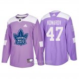 Camiseta Hockey Toronto Maple Leafs Leo Komarov 2018 Fights Cancer Violeta