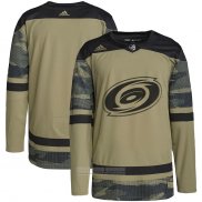 Camiseta Hockey Carolina Hurricanes Military Appreciation Team Autentico Practice Camuflaje