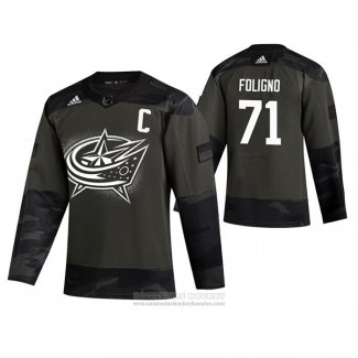 Camiseta Hockey Columbus Blue Jackets Nick Foligno 2019 Dia De Los Veteranos Camuflaje