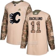 Camiseta Hockey Nino Calgary Flames 11 Mikael Backlund Autentico 2017 Dia De Los Veteranos Stitched Camuflaje